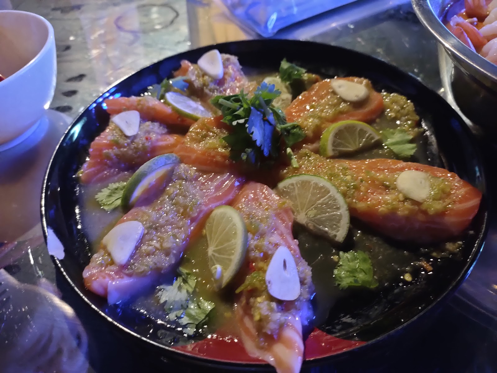 Thai Style Salmon Sashimi 泰式凉拌三文鱼